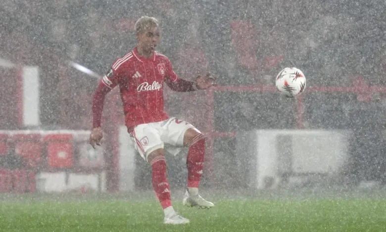 A 'flash' mais surreal da Liga Europa: "O creme escorria-me da cara..."