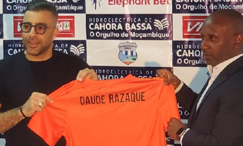 Daúde Razaque suspenso por 20 dias
