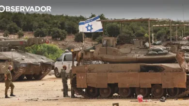 Israel ataca instalações militares sírias
