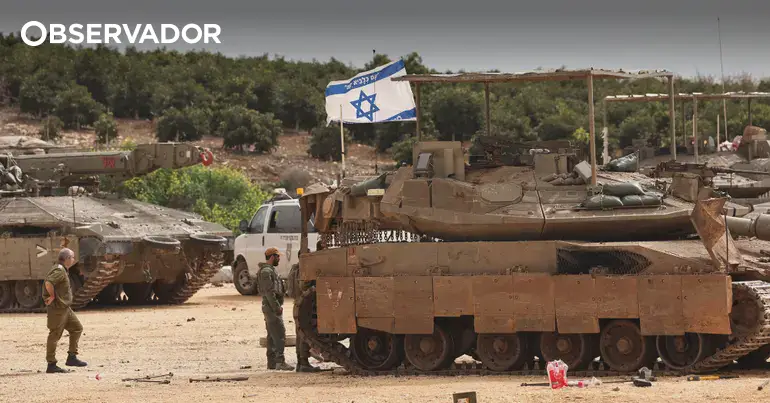 Israel ataca instalações militares sírias