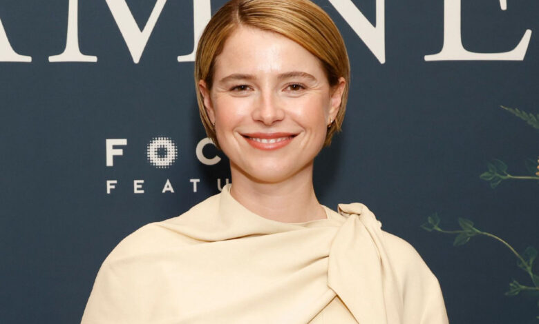 Oscar 2026: Jessie Buckley vence prêmio de Melhor Atriz