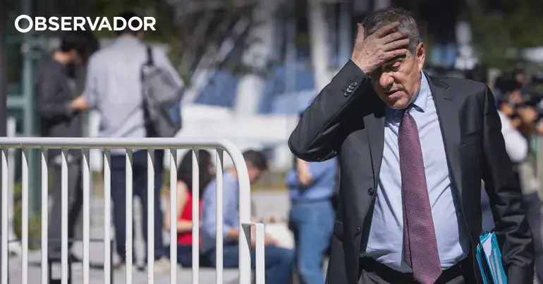 Sócrates. PSD quer parar carrossel de renúncias de advogados