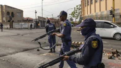 Troca de Tiros Fatal em Edenvale: Polícia Sul-Africana mata dois suspeitos de assalto a carro