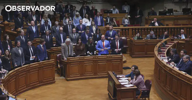 Esquerda faz balanço negro de dois anos de governo AD