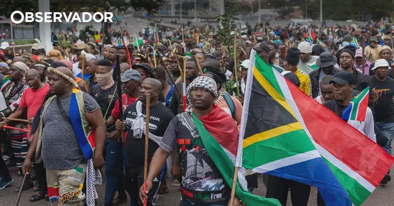 África do Sul: milhares protestam contra imigração ilegal
