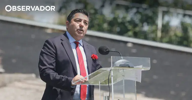 Autarca da Amadora só admite sair em caso de condenação