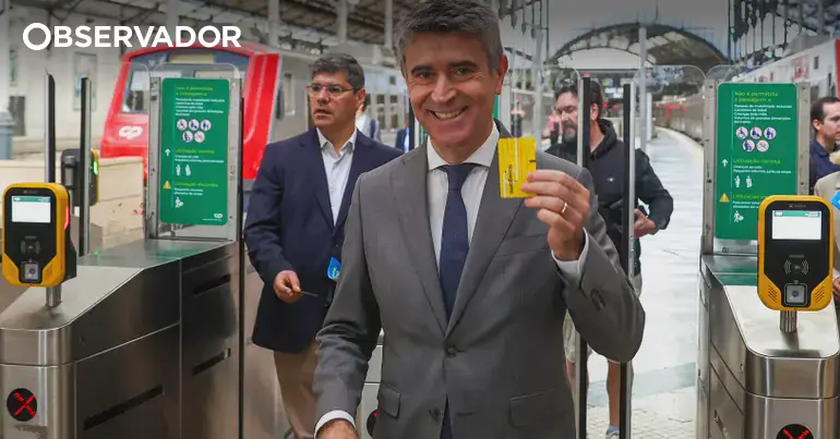 Carneiro espera que Governo faça "inversão de marcha"