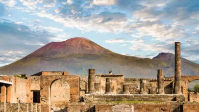 IA auxilia pesquisadores a ler papiro carbonizado pela erupção do Vesúvio