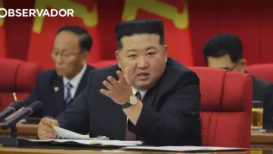 Kim Jong-un pede postura militar "mortal e destrutiva"