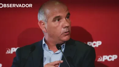 PCP diz que PS deu a mão a um Governo "derrota e isolado"