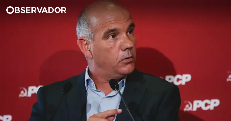PCP diz que PS deu a mão a um Governo "derrota e isolado"