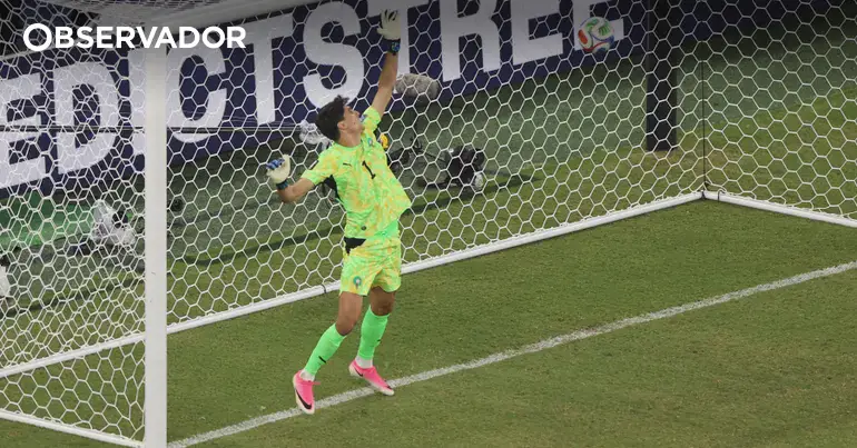 Para Gakpo era caído do céu, para Bounou foi dádiva merecida