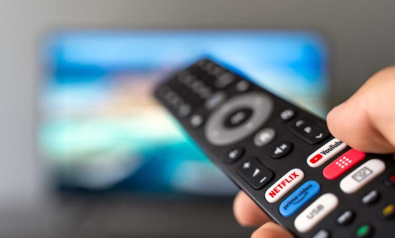 Por que os streamings estão apostando em planos com anúncios — e quanto isso muda no preço
