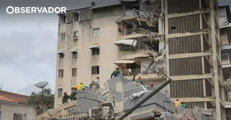 Sismos. Novo balanço aponta para 235 mortos e 4.300 feridos