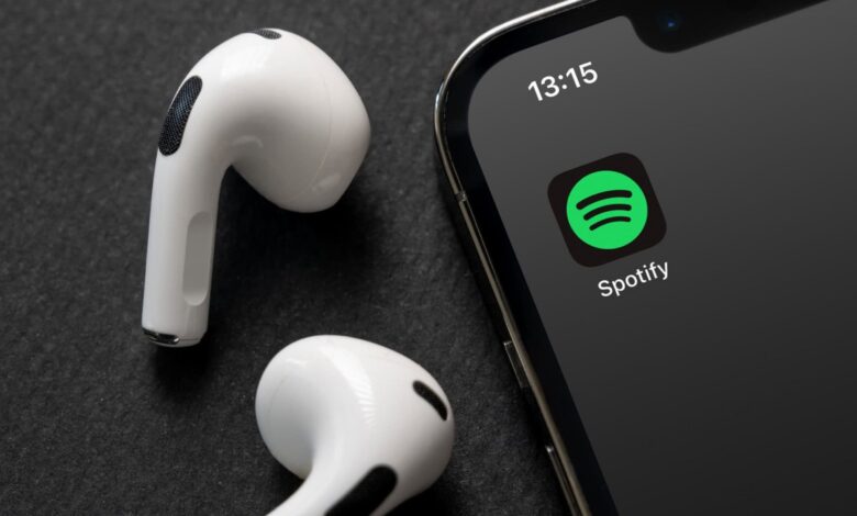 Spotify é obrigado a remover músicas sobre massacres