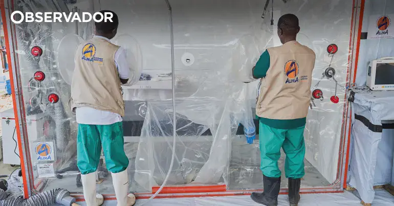 Surto de ébola na RD Congo faz 304 mortos e enche hospitais