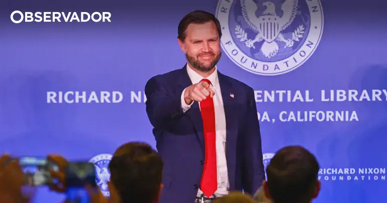 Vance desvaloriza Watergate e diz que Nixon foi uma vítima