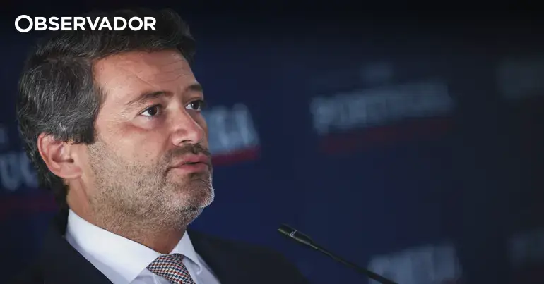 Ventura acusa PSD e PS de "irresponsabilidade" na imigração