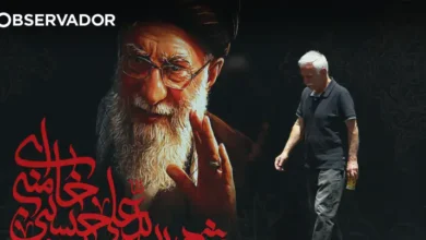 3 filhos de Khamenei aparecem no funeral, mas não o sucessor