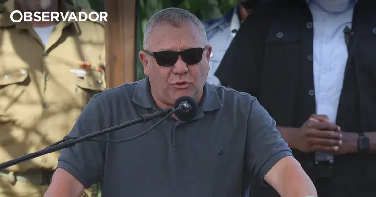 Antigo chefe do exército frente a Netanyahu nas eleições