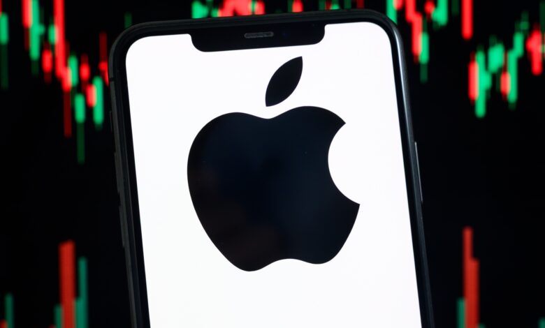 Apple supera expectativas com salto de 22% nas vendas do iPhone