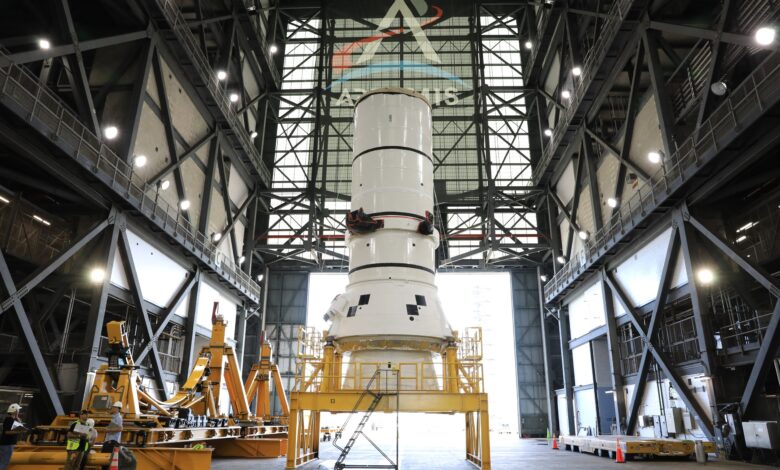 Artemis 3: NASA começa a montar foguete da missão