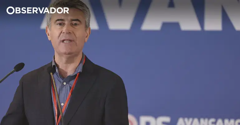 Carneiro começa ronda por congressos federativos do PS