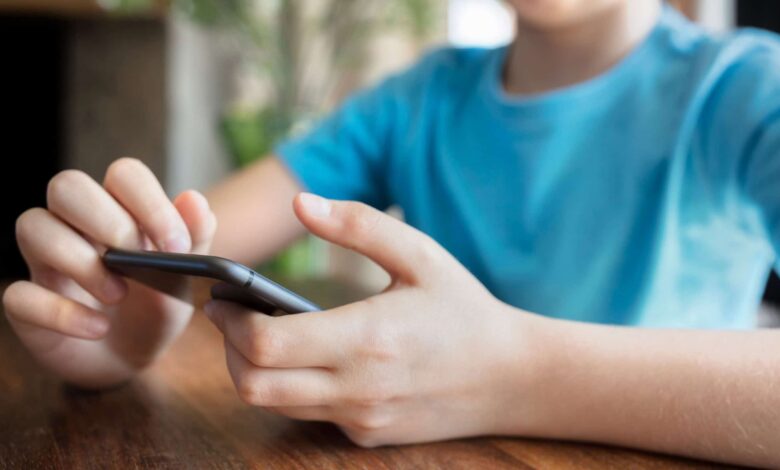Depois de anos de alta, celular começa a perder espaço entre crianças