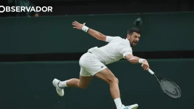 Djokovic vence Tsitsipas e está na 3ª ronda de Wimbledon