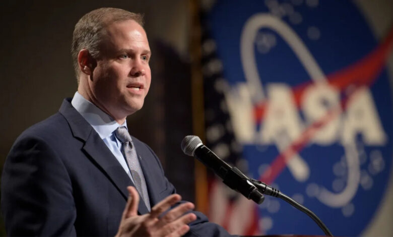 Ex-chefe da NASA acende alerta sobre volta à Lua