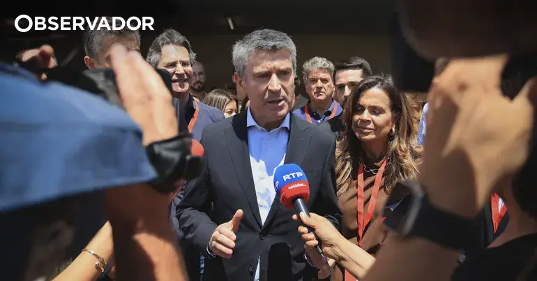 Exames: Carneiro exige que Montenegro peça desculpa