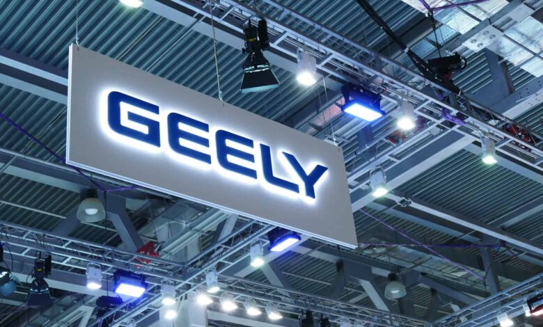 Geely apresenta motor inteligente que promete revolucionar EVs