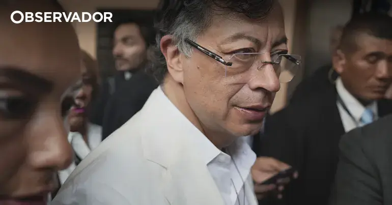 Gustavo Petro antecipa saída da Presidência da Colômbia