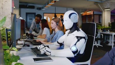 IA falha em tarefas e empresas voltam a contratar humanos