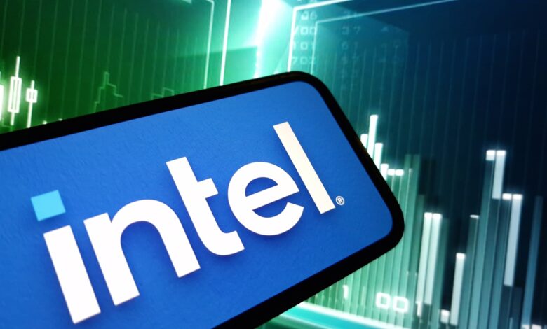 Intel supera expectativas e tem maior crescimento de receita em quase 15 anos