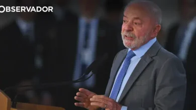Lula chama Flávio Bolsonaro de "traidor da pátria"
