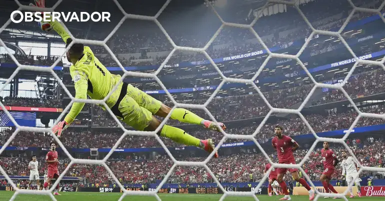 Mais cinco defesas de Diogo a vingar aquela saída em 2022