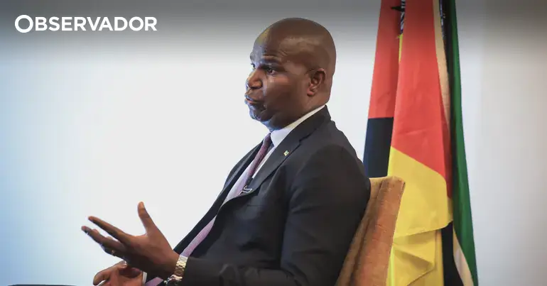 Moçambique. Presidente pede a faculdades ensino empregável