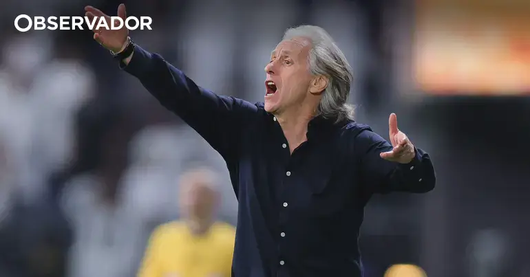 Mourinho deixou de ser opção, Jesus tornou-se a única via