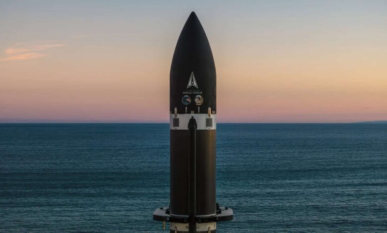 Nave privada intercepta outra em missão inédita