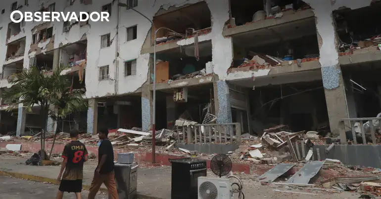 Número de mortos no sismo sobe para 2.954