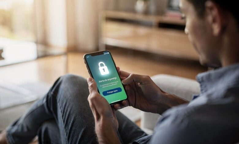 O golpe que mais cresce no Brasil está no seu celular; entenda