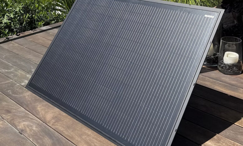 O que é o painel solar plug-in? Sistema que liga na tomada ganha espaço nos EUA