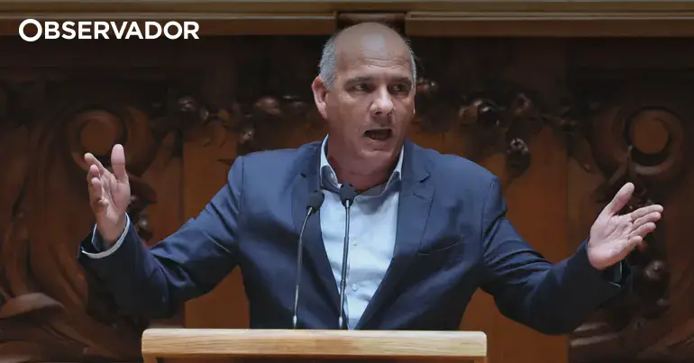PCP admite apresentar moção de censura a Governo