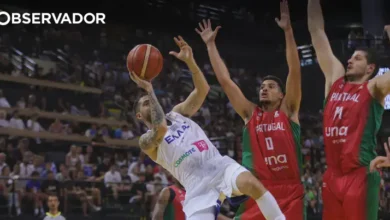 Portugal bate Grécia e segue em frente no Mundial
