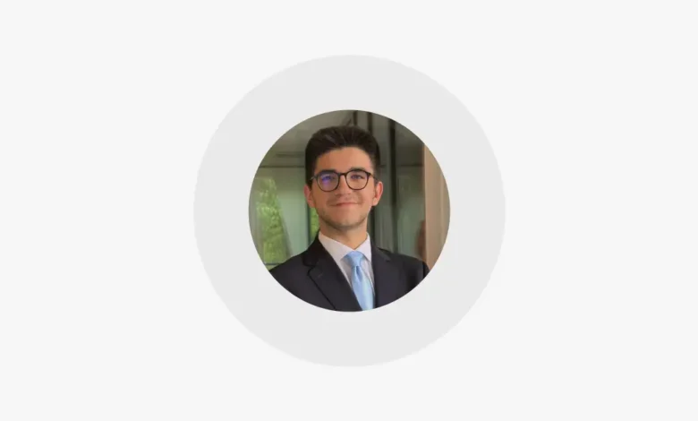 Um primeiro-ministro não é um treinador de futebol