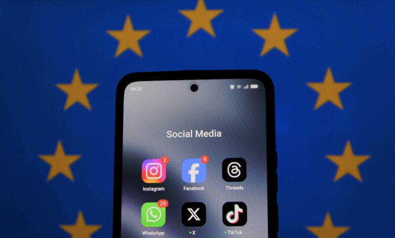 União Europeia quer definir idade mínima para acesso de crianças às redes sociais