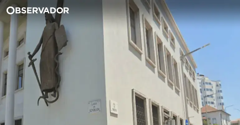 Violência doméstica. Pena suspensa para ex-chefe da PSP