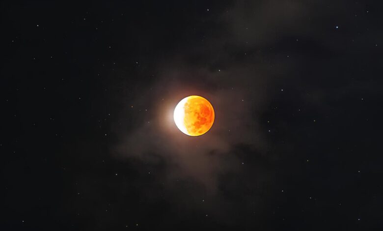 Como saber o melhor horário para ver o eclipse lunar na cidade onde você está