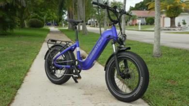 Esta bicicleta elétrica usa pneus largos para encarar a cidade